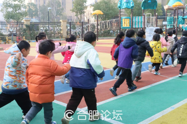 預防踩踏共築平安合肥幼教集團康利幼兒園開展防踩踏安全演練活動