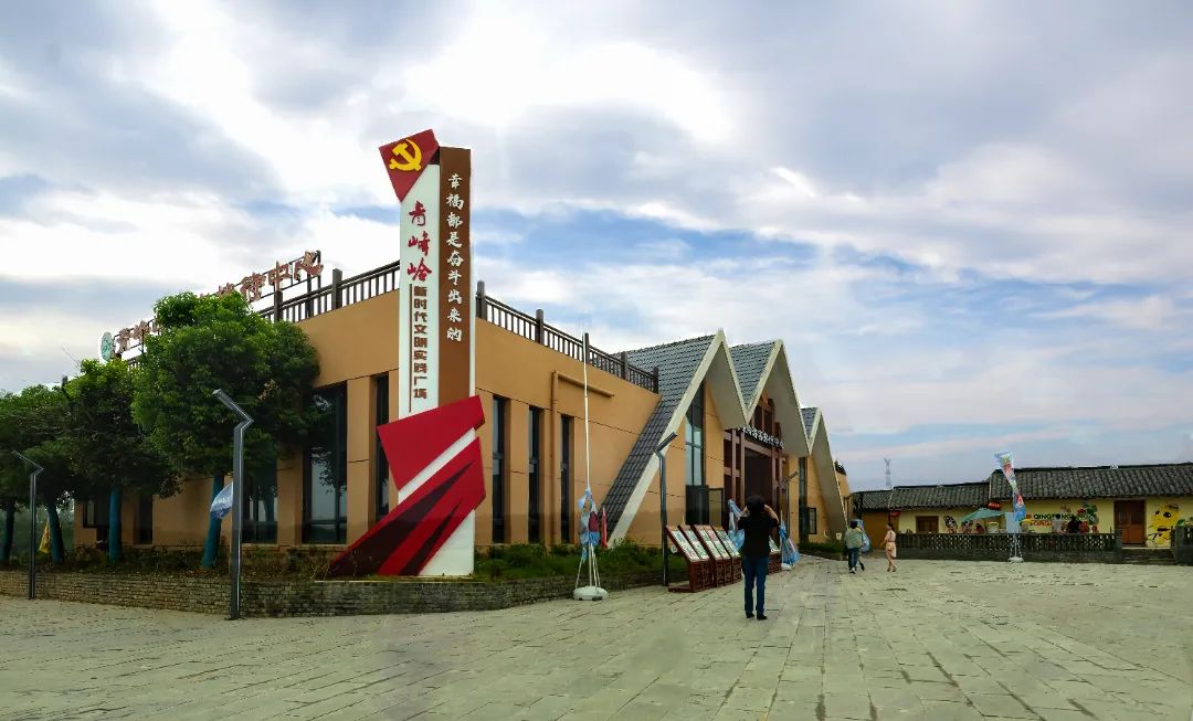 17、青峰岭“岭上风情”体验区 张忠建 摄.jpg